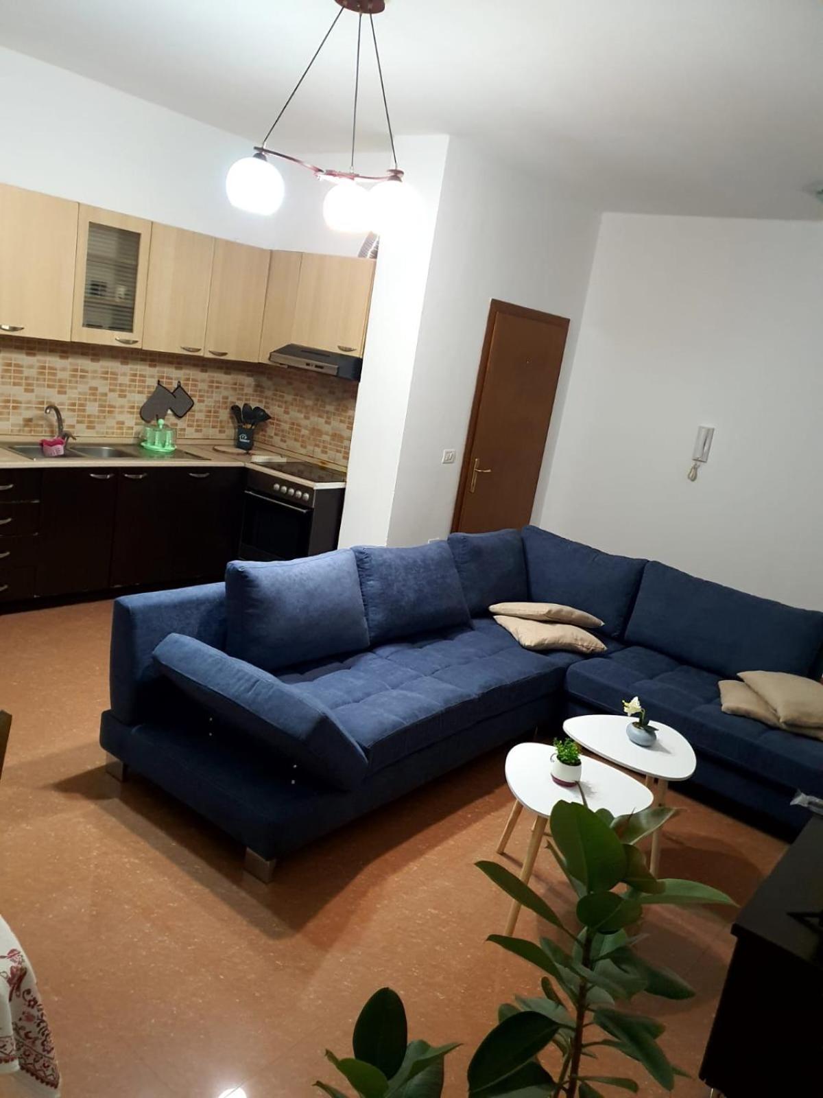 City Center Apartment Shkoder Bagian luar foto
