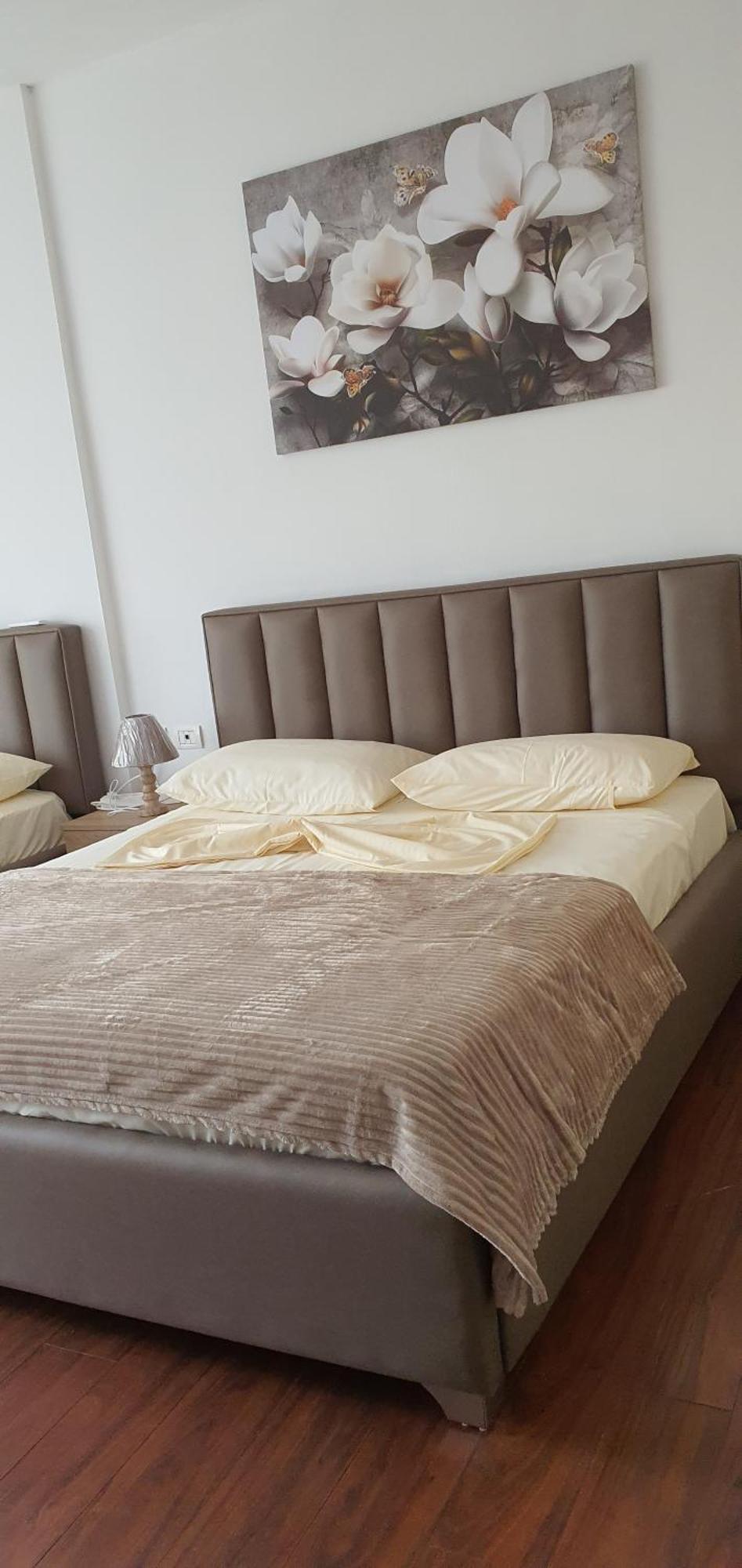 City Center Apartment Shkoder Bagian luar foto